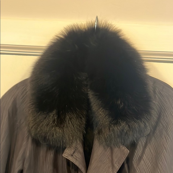 Nina Ricci Fox Fur Coat - Picture 3 of 9